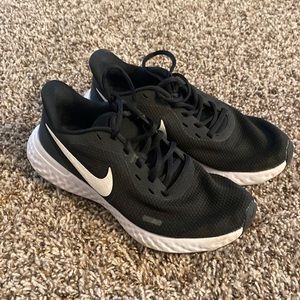 Nike Black Sneakers- 7.5